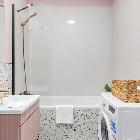 Lopuszanska 53 By Nyx Варшава